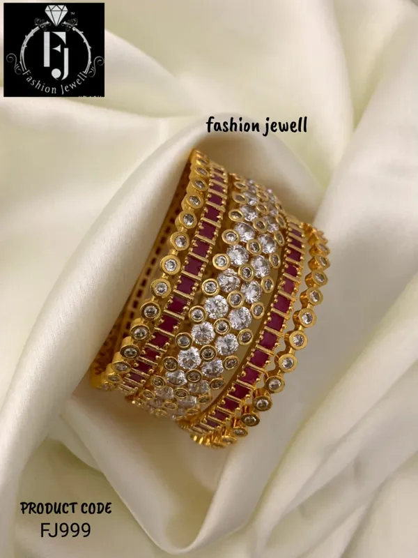 ABRIL_ANTIQUE_BANGLES