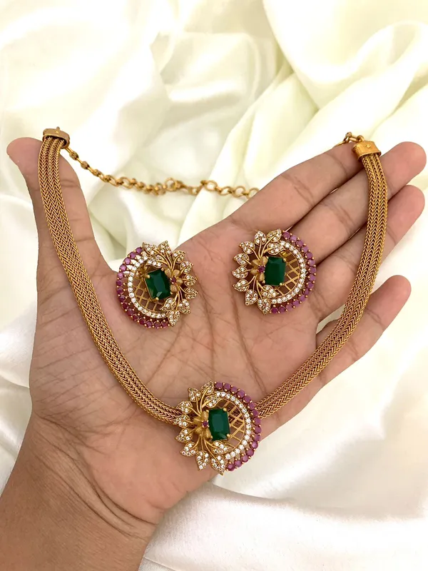 Exclusive_flower_design_Chain_style_Necklace_set