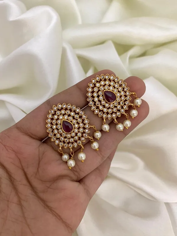 Exclusive_ad_Matte_finish_Ear_stud