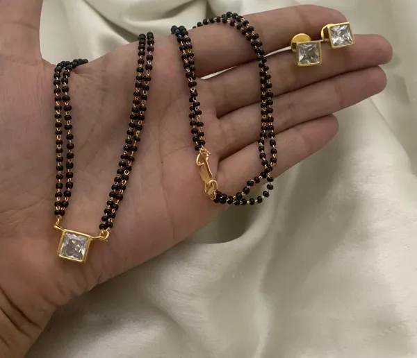 Elegant_Single_stone_Pendant_Mangalsutra_set