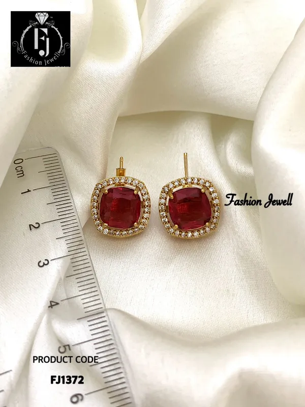 Rosemary_Antique_stud
