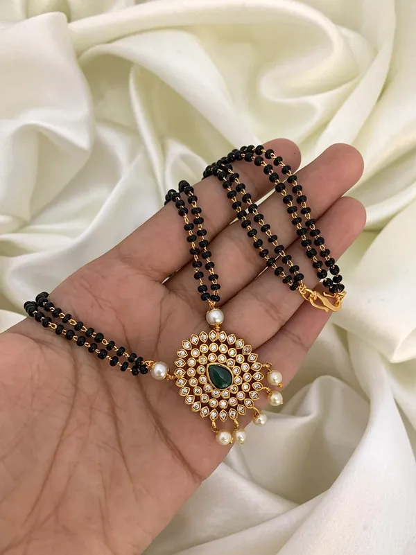 Elegant_Ad_matte__Mangalsutra_set