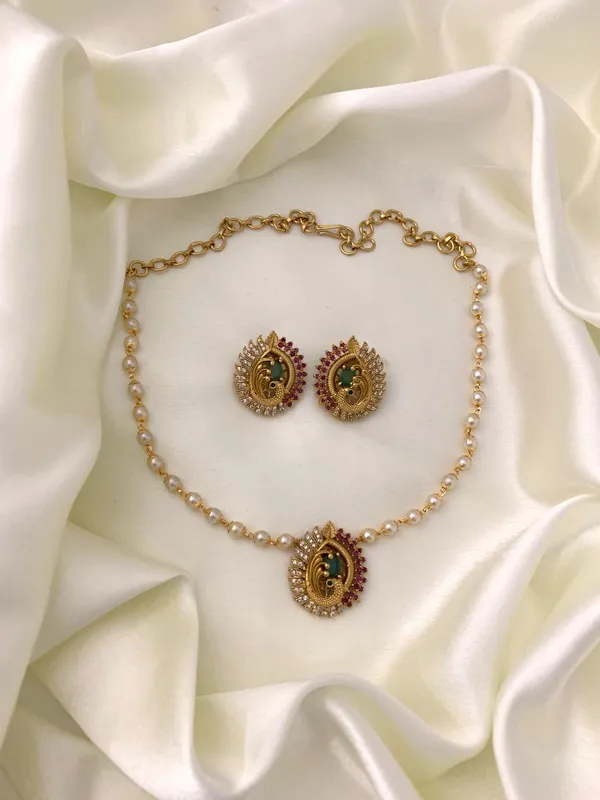 LIRA_ANTIQUE_NECKLACE_SET