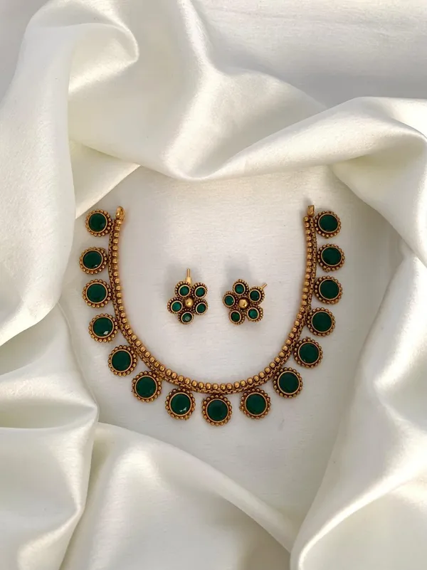 RITI_ANTIQUE_NECKLACE_SET