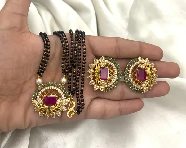 Pretty_Flower_designed_Pendant_with_Earring_Mangalsutra_set