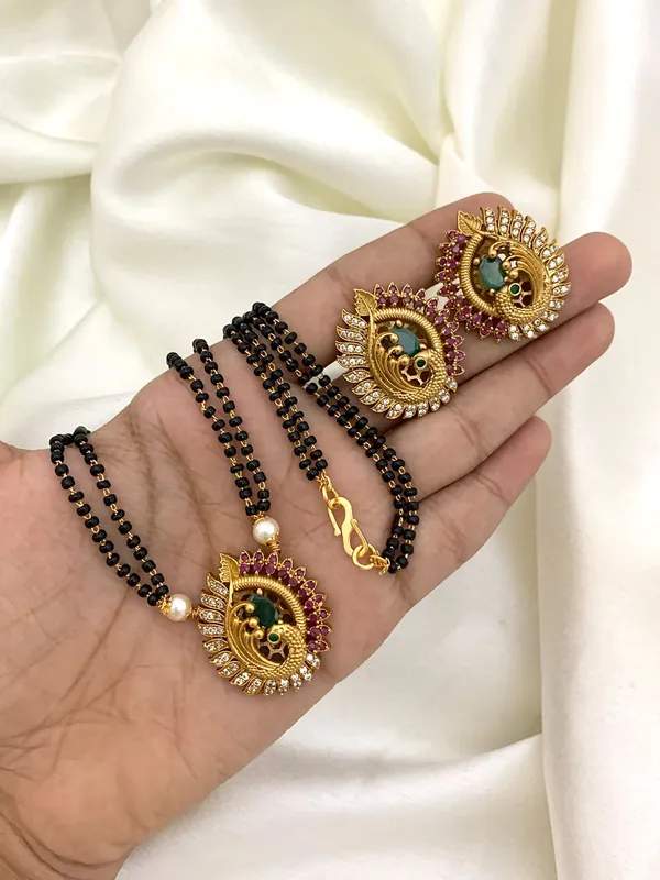 Classy_Peacock_designed_Pendant_with_Earring_Mangalsutra_set