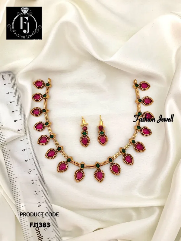 Romily_Matte_antique_Necklace_set
