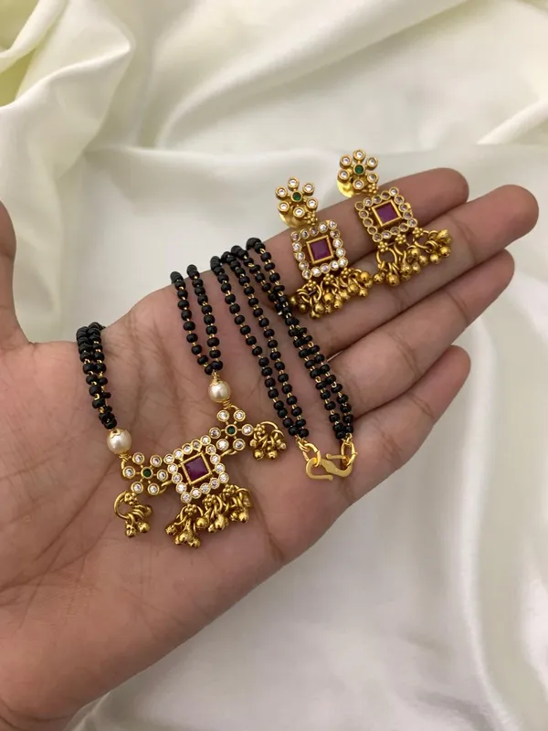 SIYA_GHUNGROO_MANGALSUTRA_SET