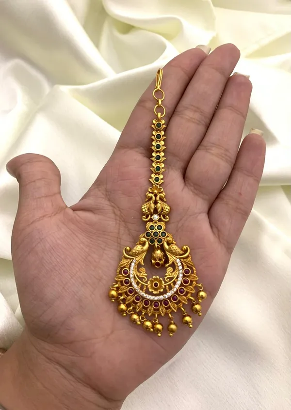 AARA_NAKSHATRA_MAANG_TIKA