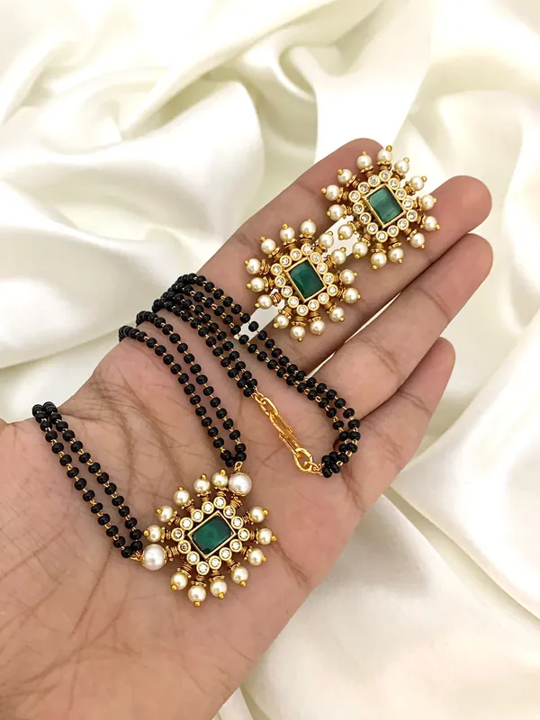 Simple_&_Elegant_Pendant_with_Mangalsutra_set