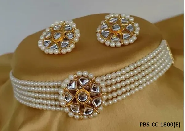 Alloy_Gold-_Plated_Necklace_Set_With_Earring_for_Women_|_Stone_Studded_Choker_Set__|_White