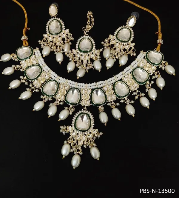 Single_Line_Kundan_Necklace_and_Earring_with_Meenakari_Work_for_Women__|_Gold