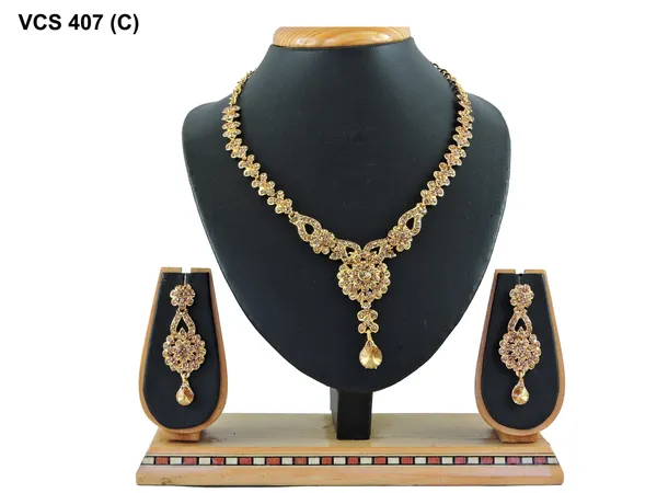 Alloy_Gold_Plated_Jewel_Set_|_Stone_Studded_Necklace_Set_For_Women_|_Gold