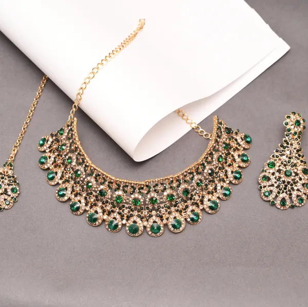 Alloy_Gold_Plated_Jewel_Set_|_Stone_Studded_Necklace_Set_For_Women_|_Green_and_Gold