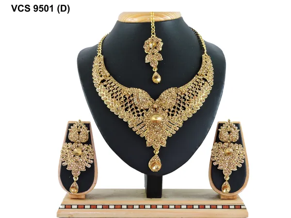 Alloy_Gold_Plated_Jewel_Set_|_Stone_Studded_Necklace_Set_For_Women_|_Gold
