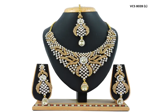 Alloy_Gold_Plated_Jewel_Set_|_Stone_Studded_Necklace_Set_For_Women_|_White_and_Gold