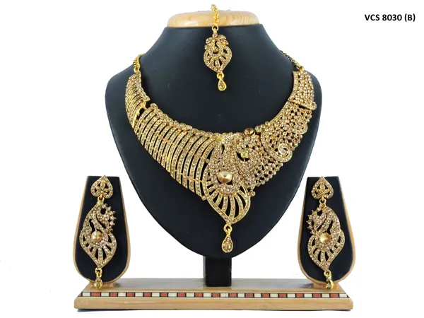 Alloy_Gold_Plated_Jewel_Set_|_Stone_Studded_Necklace_Set_For_Women_|_Gold