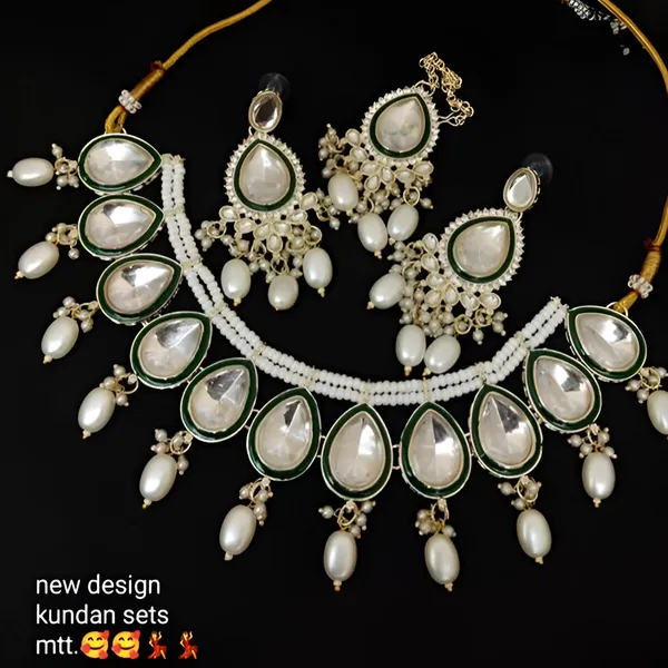 Allure_Glittering_Women_Necklaces_&_Chains_TILAKNS-02