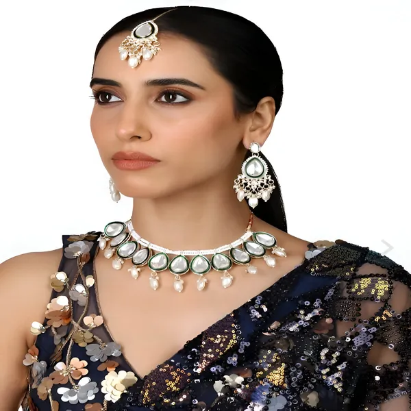 Allure_Glittering_Women_Necklaces_&_Chains_TILAKNS-02