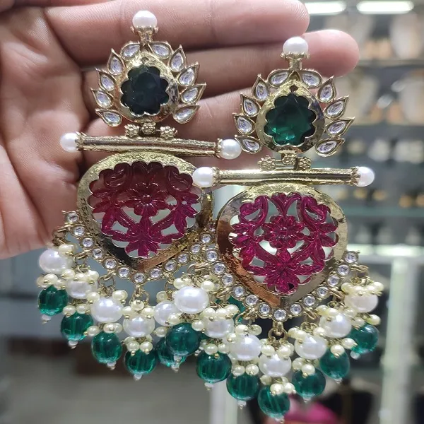 Classic_Earrings_&_Studs_PAN_EARRING_-_RANI/GREEN