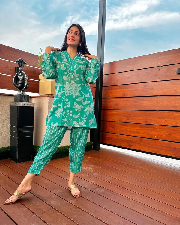 https://cdn-image.blitzshopdeck.in/ShopdeckCatalogue/tr:f-webp,w-600,fo-auto/6307249c06a550dffe258d19/media/Aqua_Marine_Facile_Co-ord_Set__L8WXB0RPTF_2023-10-10_1.jpg__Wama Trendz