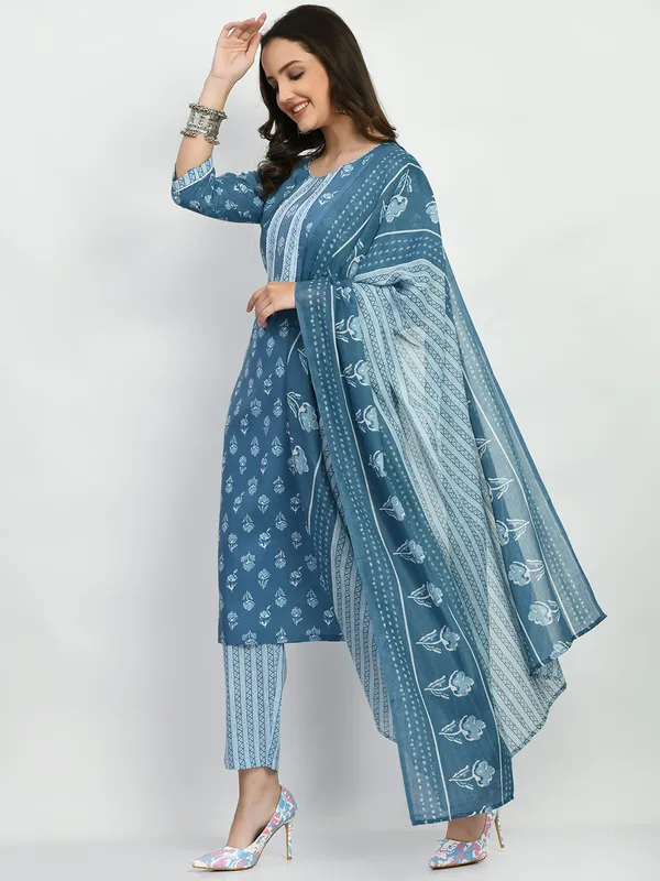 Riya_Blue_Printed_Kurta_Pant_With_Dupatta_Set