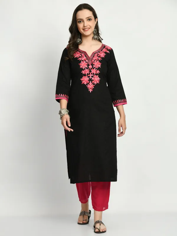 Riya_Women's_Trendy_Black_Embroidered_Kurta