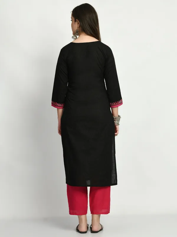 Riya_Women's_Trendy_Black_Embroidered_Kurta