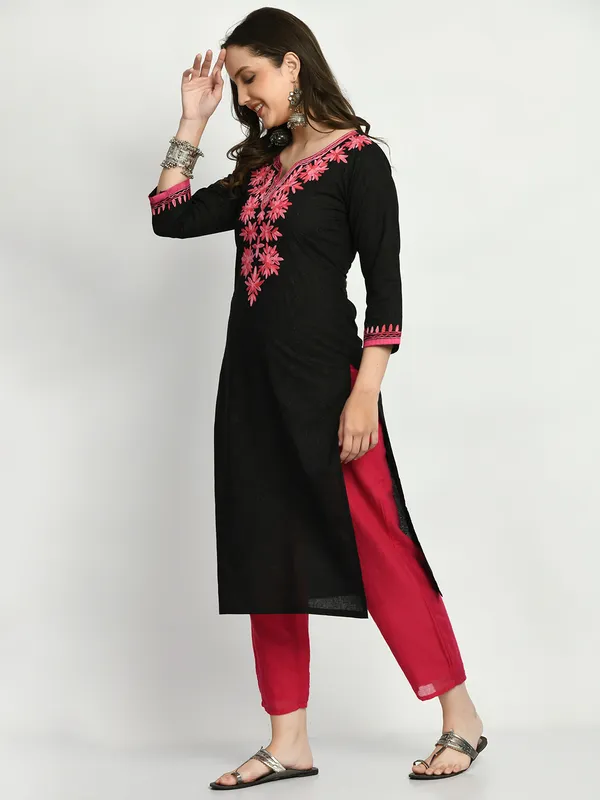Riya_Women's_Trendy_Black_Embroidered_Kurta