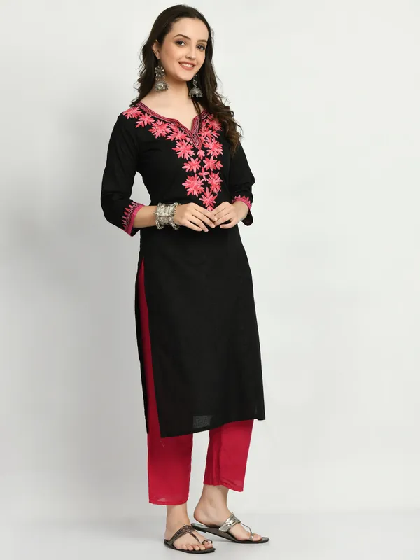 Riya_Women's_Trendy_Black_Embroidered_Kurta