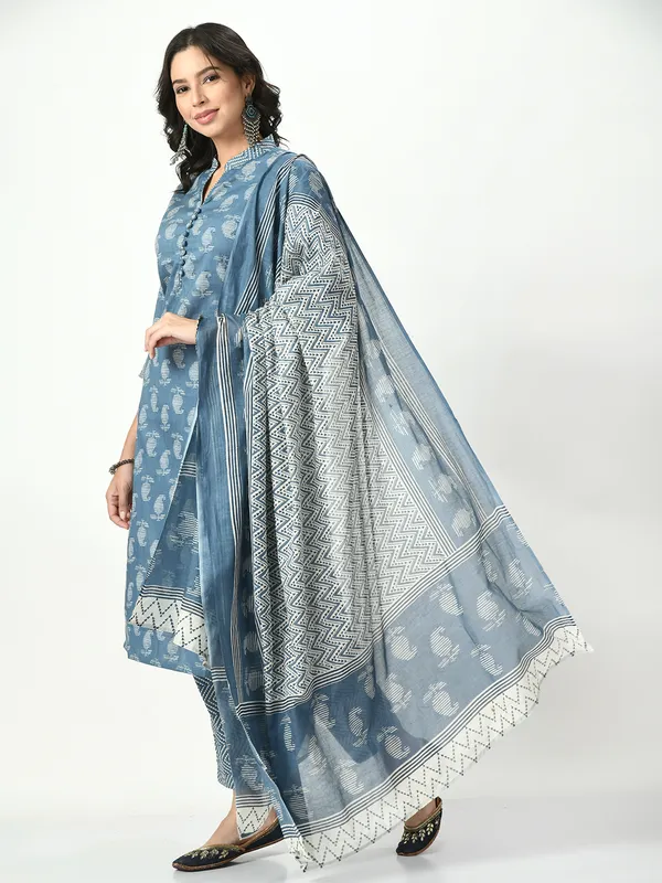 Riya_Blue_Printed_Kurta_Pant_With_Dupatta_Set