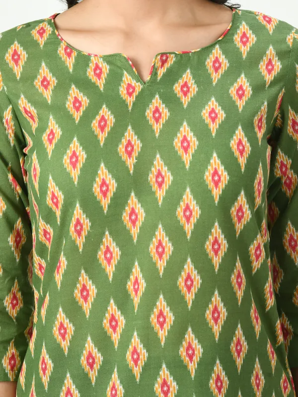 Riya_Green_Printed_Short_Kurti