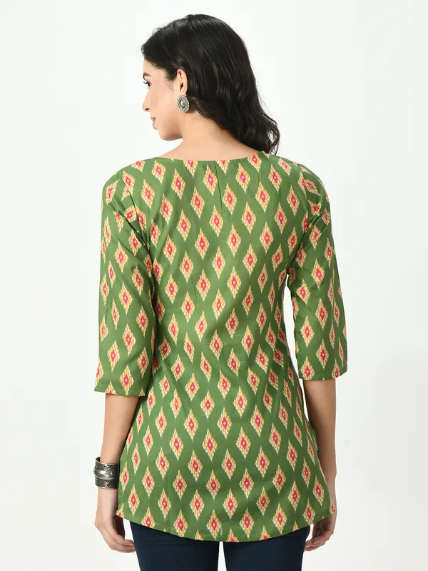 Riya_Green_Printed_Short_Kurti