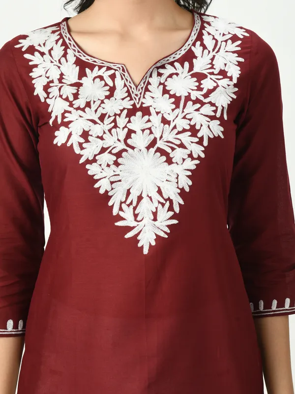 Riya_Maroon-White_Embroidered_Short_Kurti