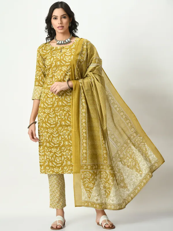 https://cdn-image.blitzshopdeck.in/ShopdeckCatalogue/tr:f-webp,w-600,fo-auto/631f06d9f1f764eb61144dff/media/Riya_Mustard_Printed_Kurta_Pant_With_Dupatta_Set_ADO27SO9DJ_2023-10-28_1.jpg__Riya Fashion