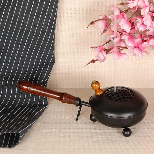 DreamKraft_Black_Loban_Dhoop_Dani_with_Handle_and_Hinged_Lid