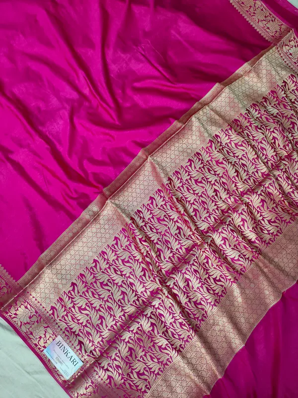 Rani_Pink_Soft_Faux_Banarasi_Saree_&_faux_Gold_Zari/_Banarasi_Saree_With_Blouse
