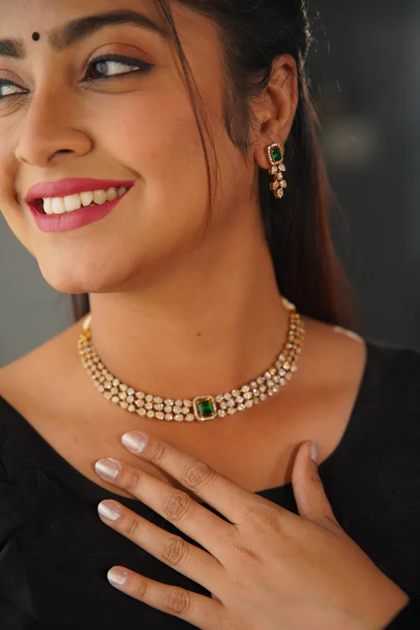 Binnis_Wardrobe_Zaira_Gold-Toned_Necklace_Set_with_Replaceable_Kundan_Stones