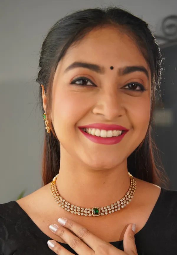 Binnis_Wardrobe_Zaira_Gold-Toned_Necklace_Set_with_Replaceable_Kundan_Stones