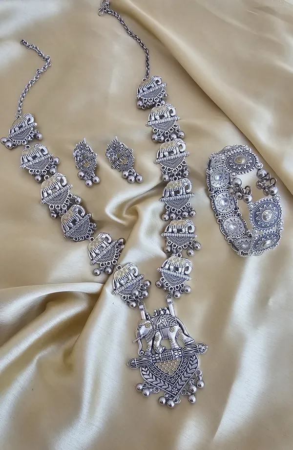 Tusker_Treasures__German_Silver_Elephant_Pendant_Necklace_Set_with_Bracelet