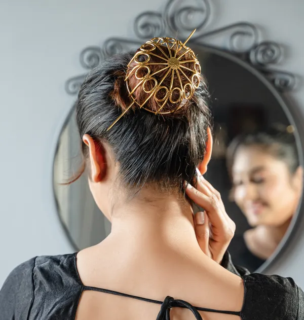 Flora_Golden_Bun_Cage_With_Bun_Sticks