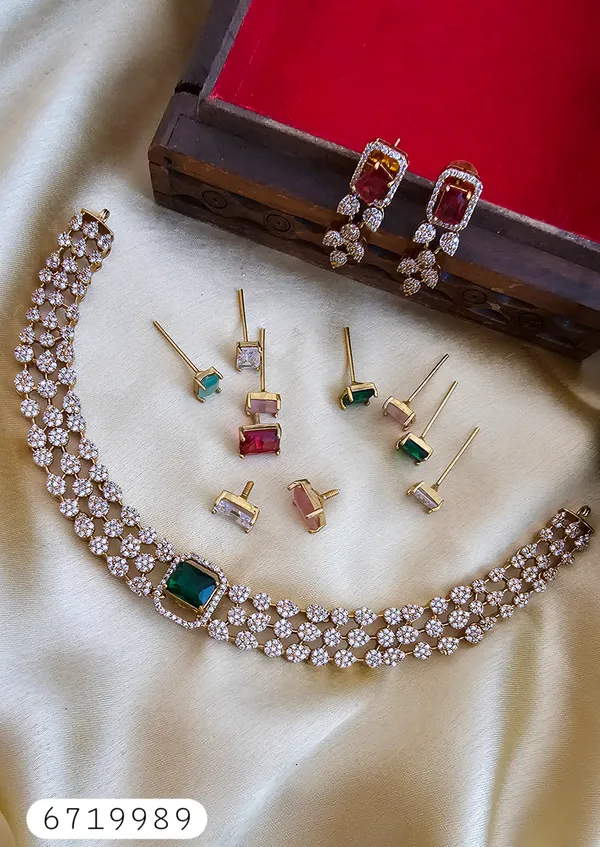 Binnis_Wardrobe_Zaira_Gold-Toned_Necklace_Set_with_Replaceable_Kundan_Stones