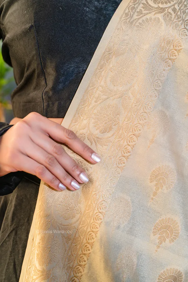 Dupion_Silk_handloom_banarsi_Beige_dupatta