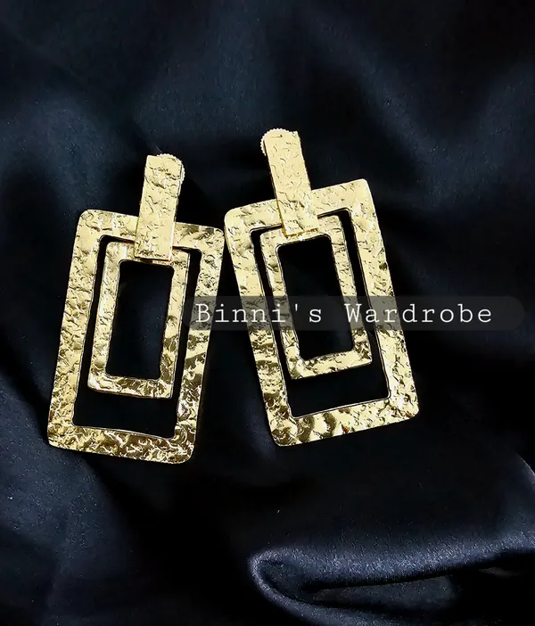 Nysa_Rectangular_Drop_Earrings