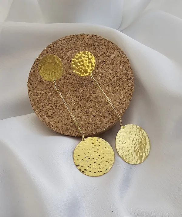 Golden_Hanging_Circle_Drop_Earrings