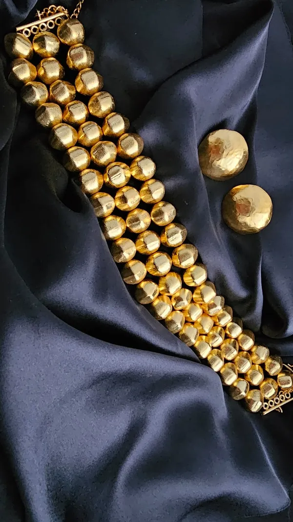 Golden_Zara_Beaded_Choker_Set