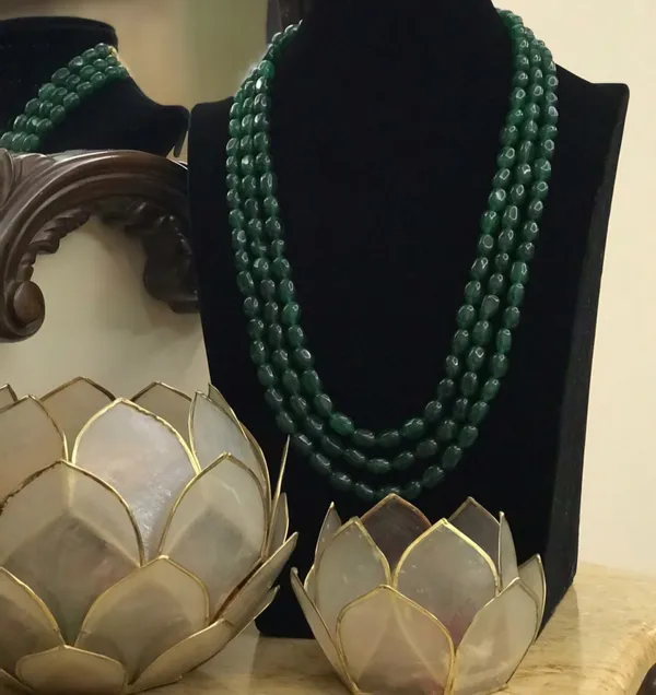 Emerald_Kundan_Bliss_Multiple_Strand_Green_Kundan_Beads_Necklace