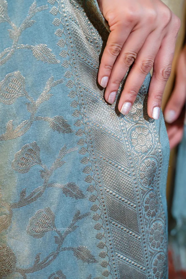 Pure_dupion_silk_Banarasi_handloom_Ebony_dupatta
