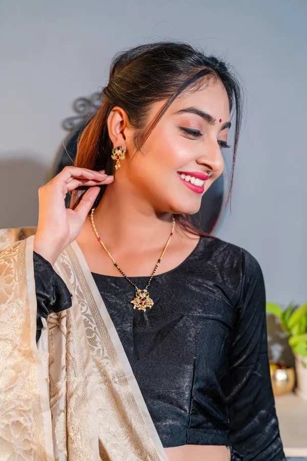 Pure_dupion_silk_Banarasi_handloom_Lamp_White__dupatta