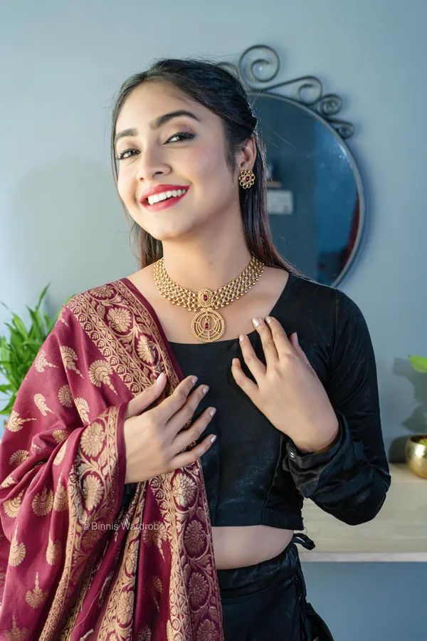 Pure_dupion_silk_Banarasi_handloom_Rose_wood_dupatta